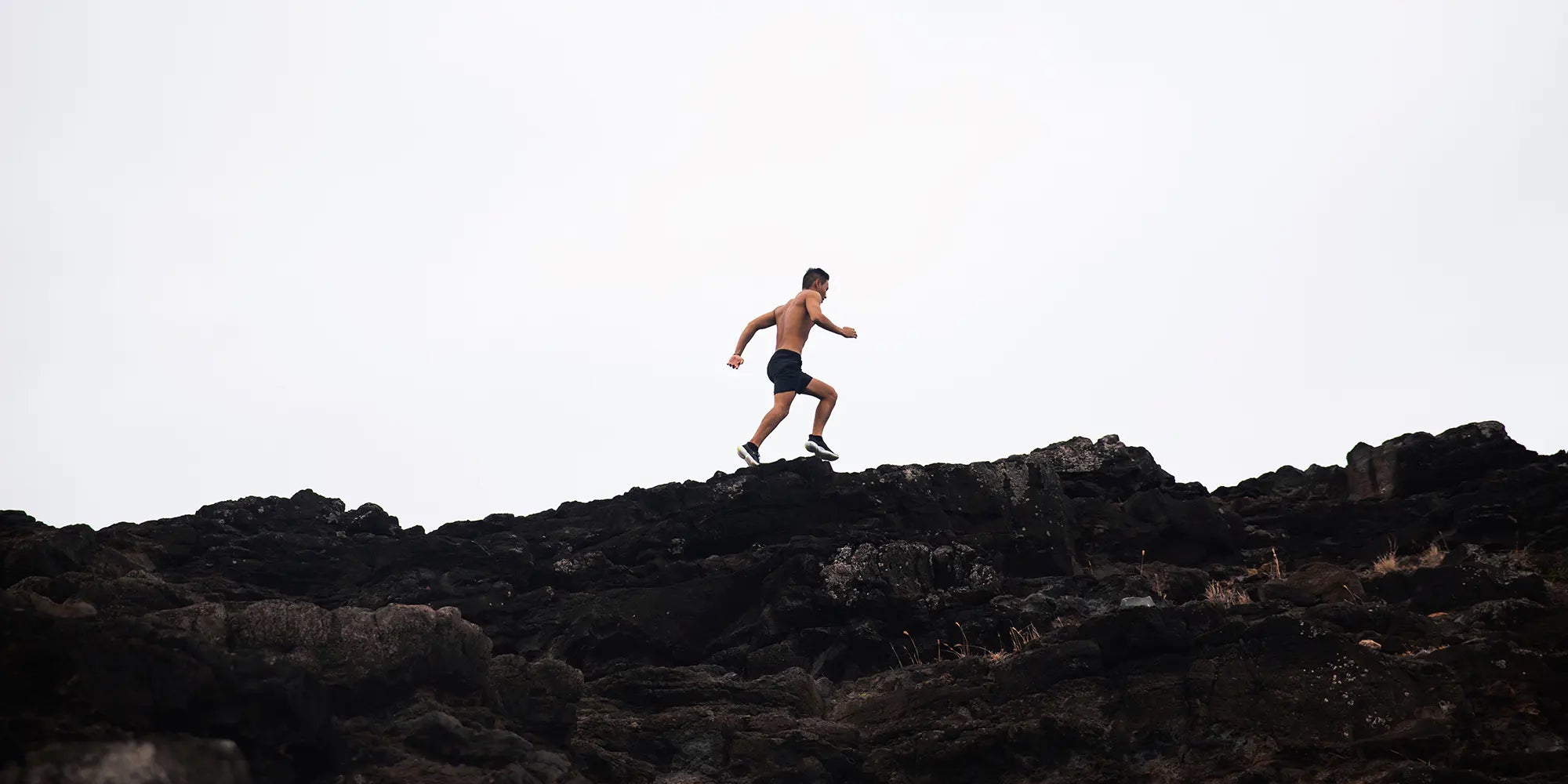 What to Wear for Beach Workouts: Hybrid Training Gear That Moves With You