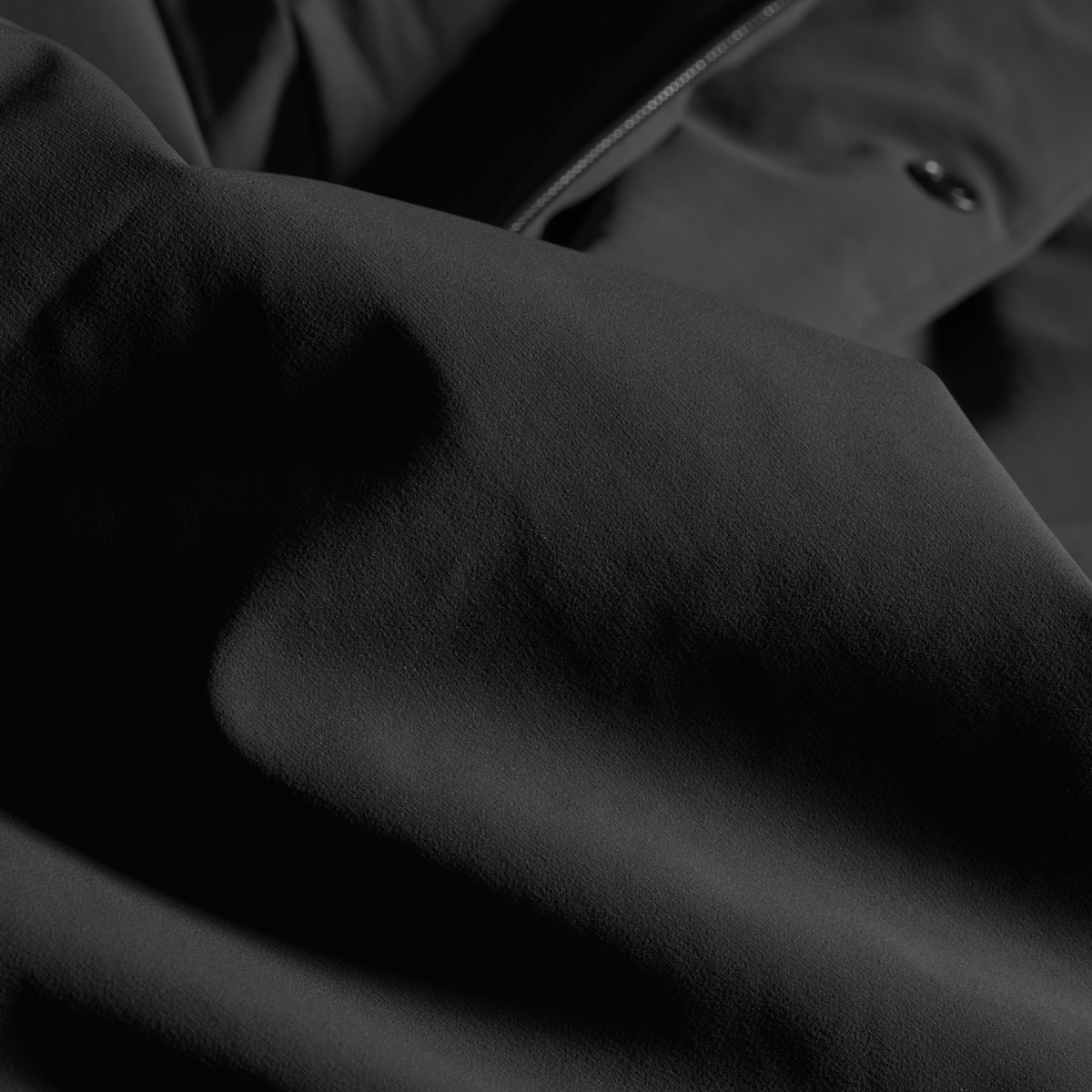 Insulated Tech Jacket: Men's Water-Resistant Technical